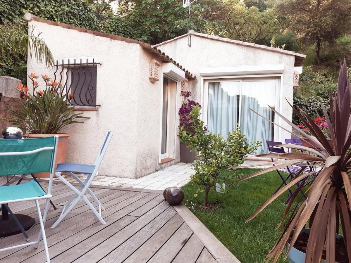 Dans Un Jardin Bb Et Jacuzzi Bed & Breakfast Mandelieu Dış mekan fotoğraf