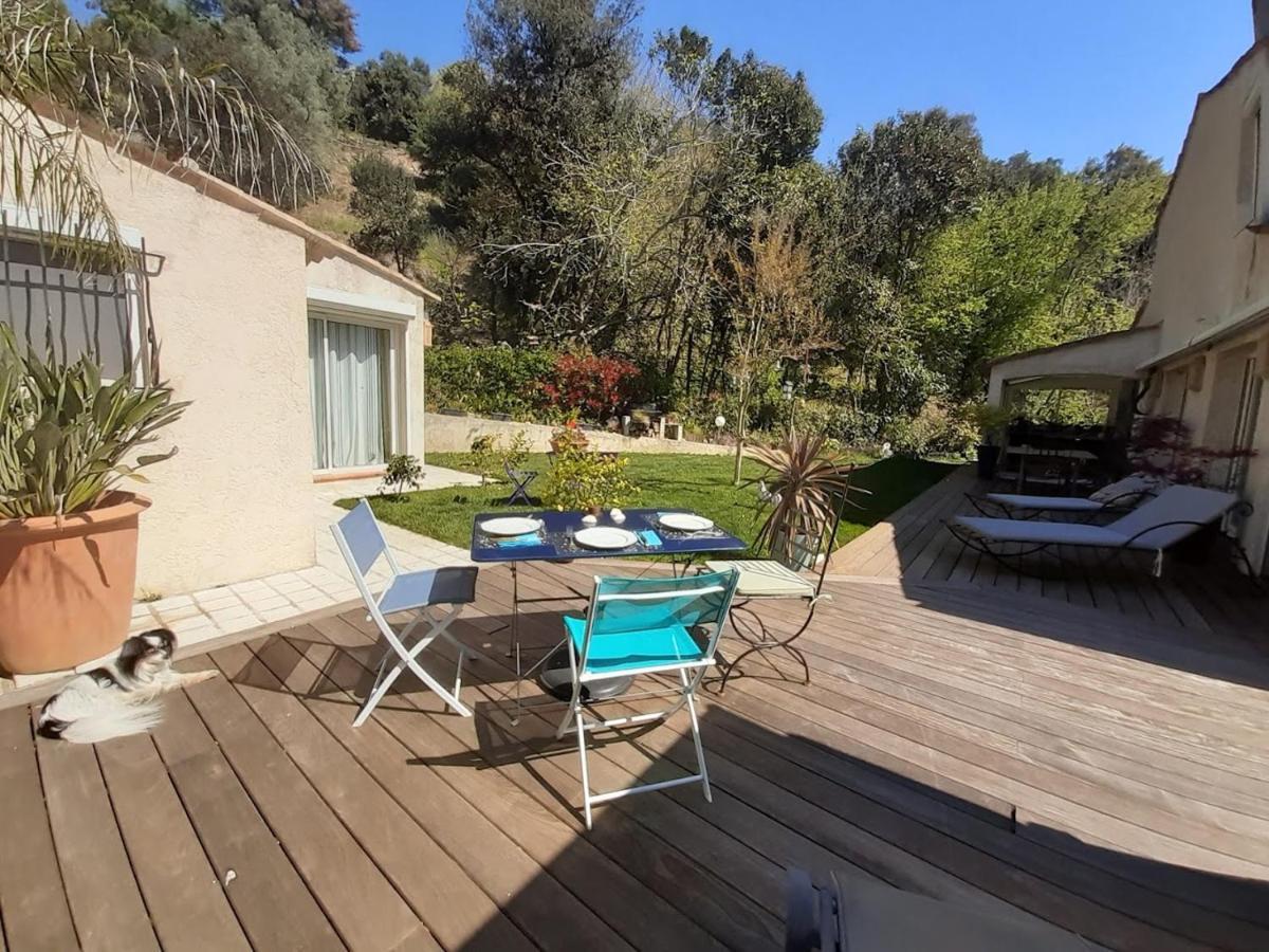 Dans Un Jardin Bb Et Jacuzzi Bed & Breakfast Mandelieu Dış mekan fotoğraf